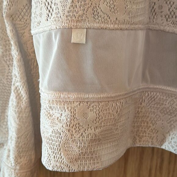 LULULEMON In Depth Lace Jacket - Picture 11 of 15